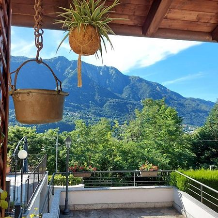 Casa Vacanza Il Glicine Casale Corte Cerro Exteriér fotografie