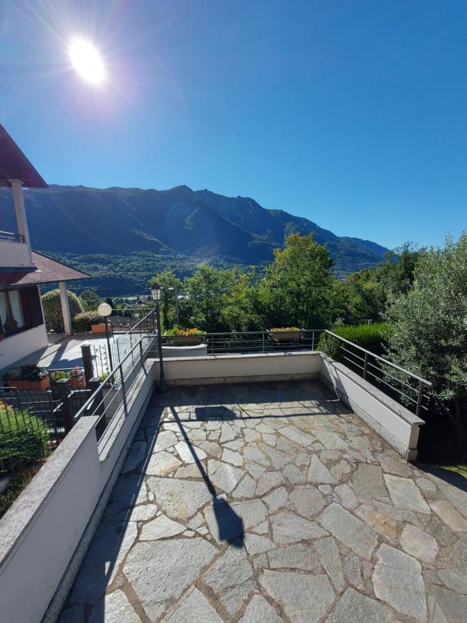 Casa Vacanza Il Glicine Casale Corte Cerro Exteriér fotografie