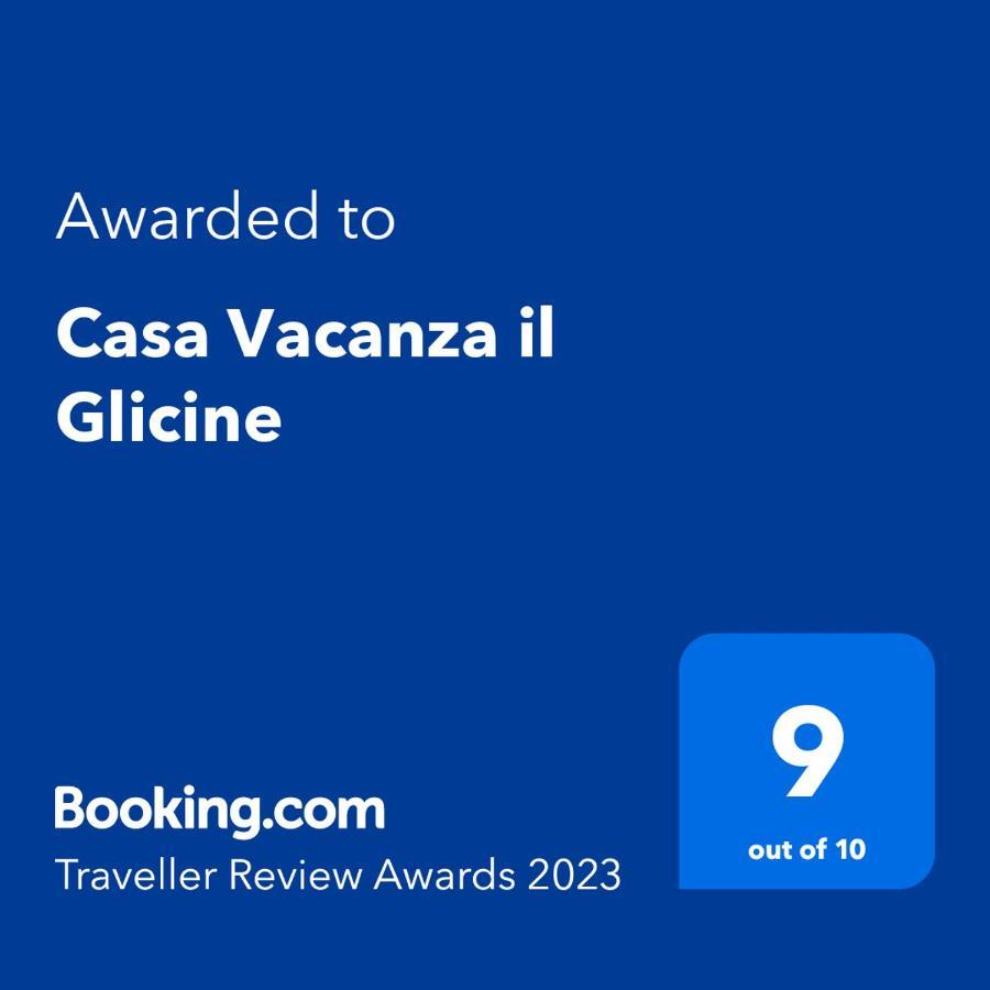 Casa Vacanza Il Glicine Casale Corte Cerro Exteriér fotografie